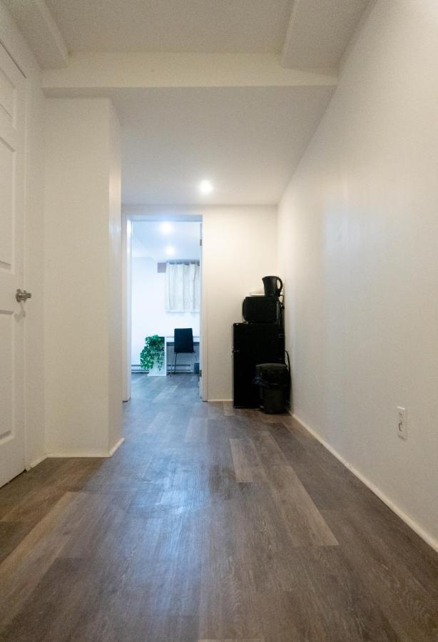 Newly Renovated Studio, Separate Entrance Montreal Exterior foto