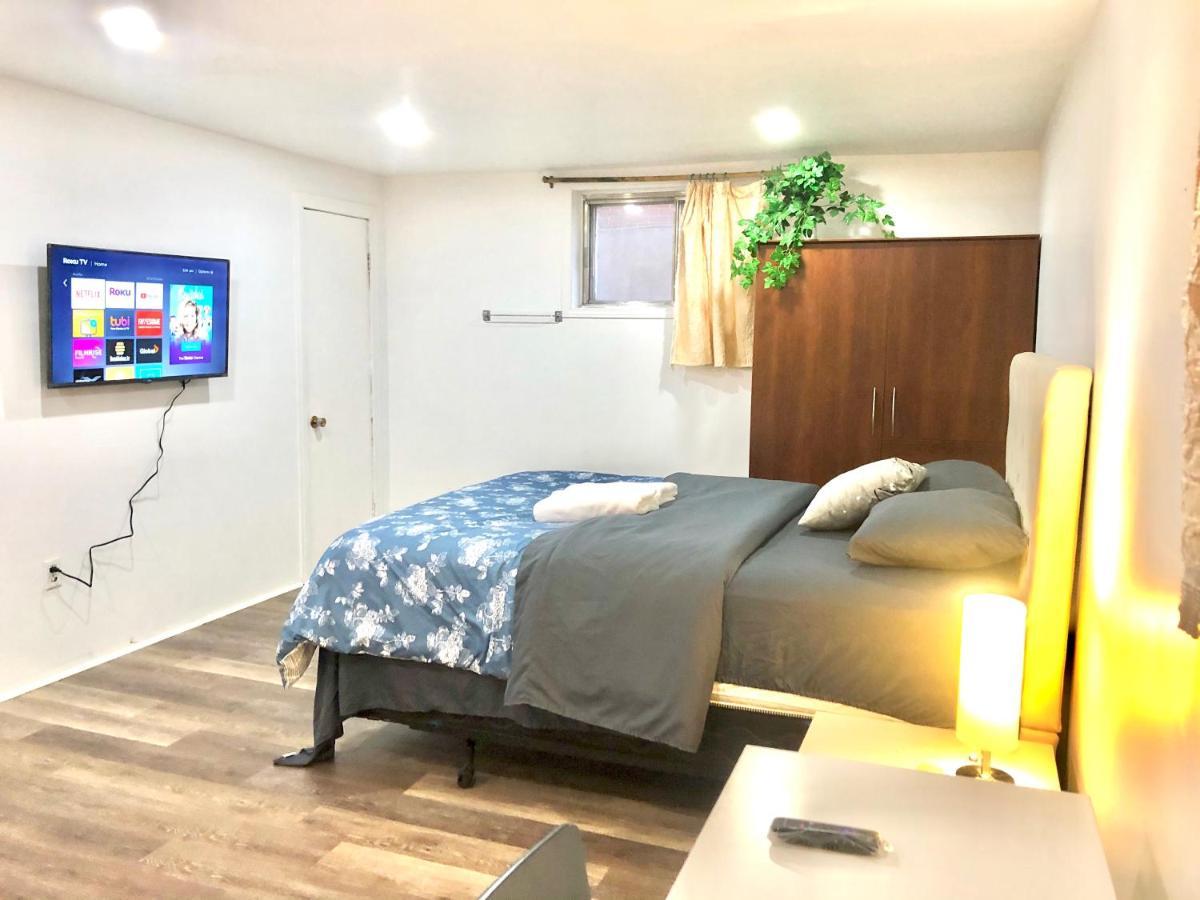 Newly Renovated Studio, Separate Entrance Montreal Exterior foto